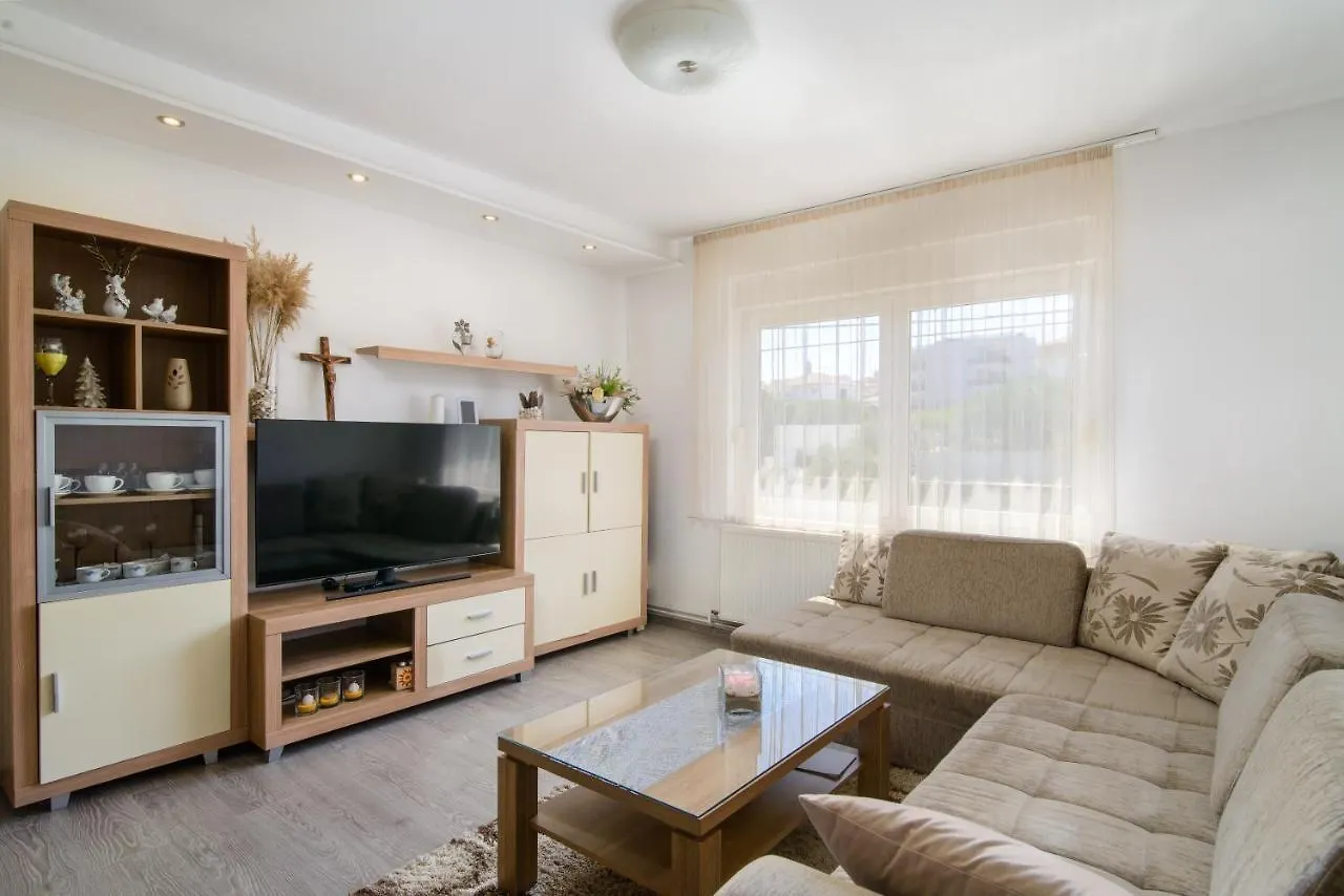 Apartments Tonka Trogir