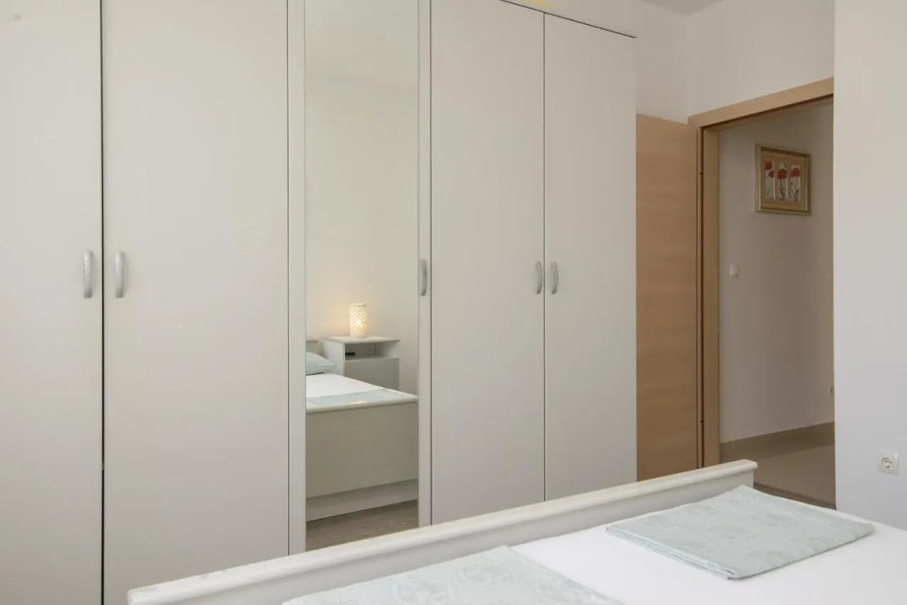 Apartments Tonka Trogir