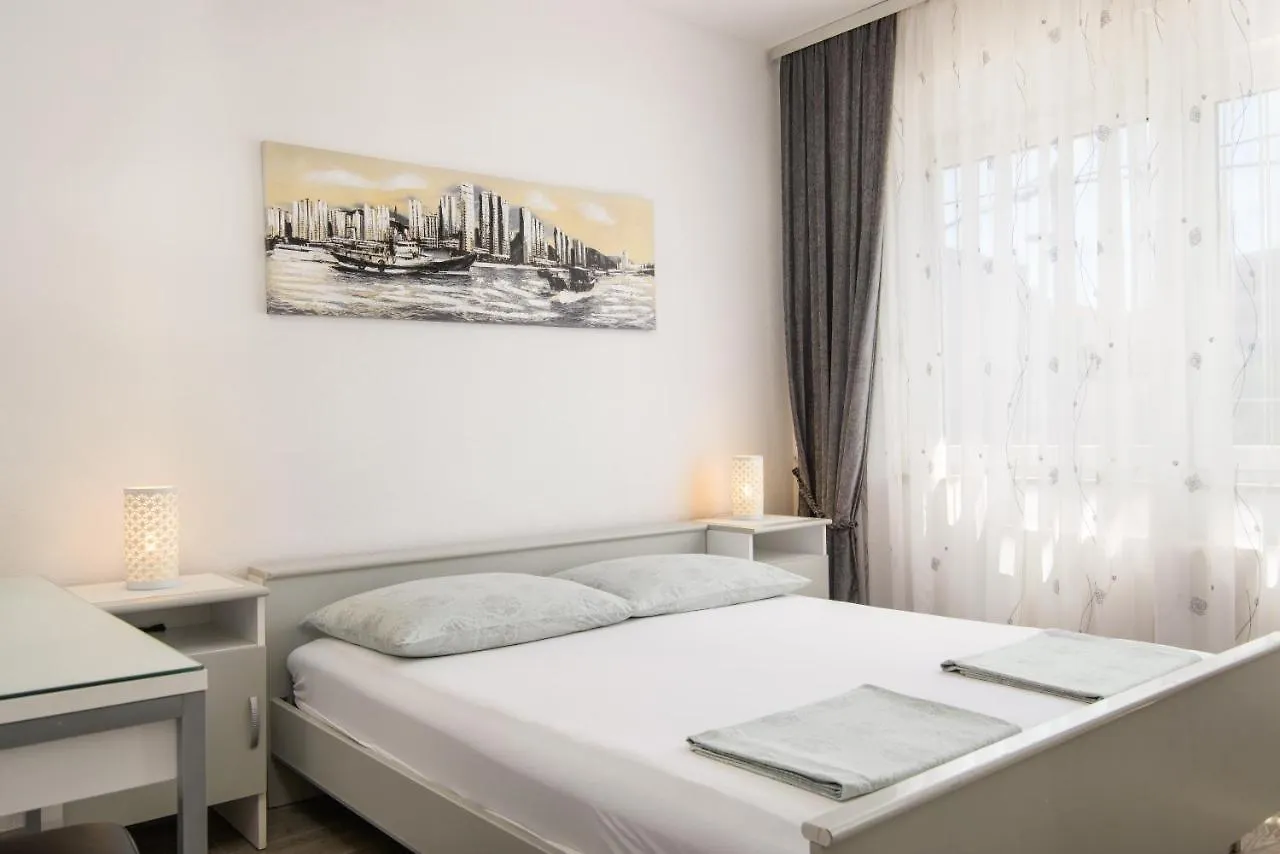 Apartments Tonka Trogir