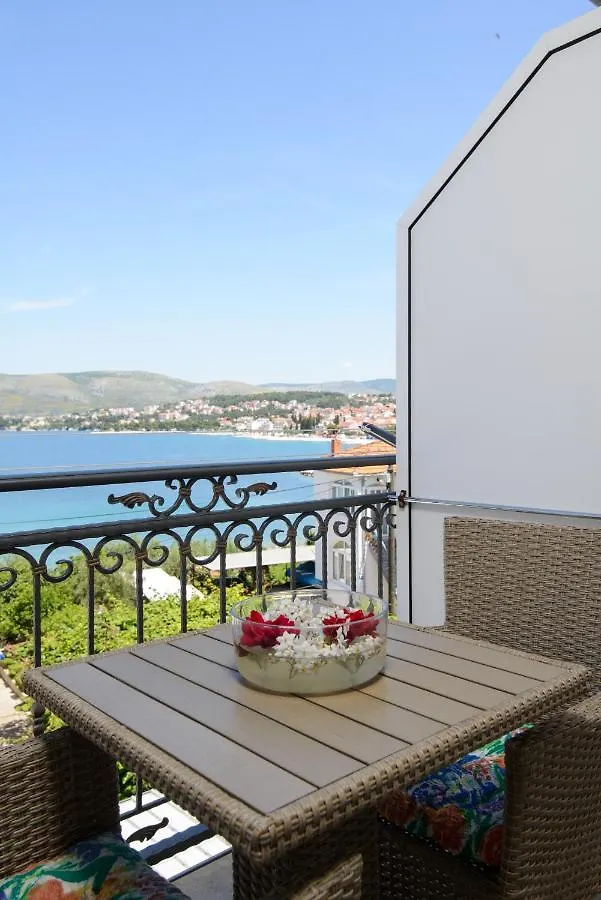 Apartments Tonka Trogir