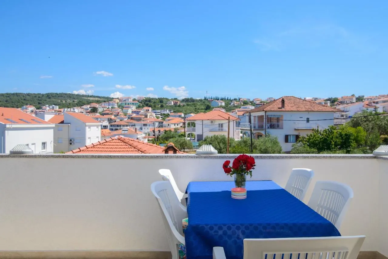 Apartments Tonka Trogir