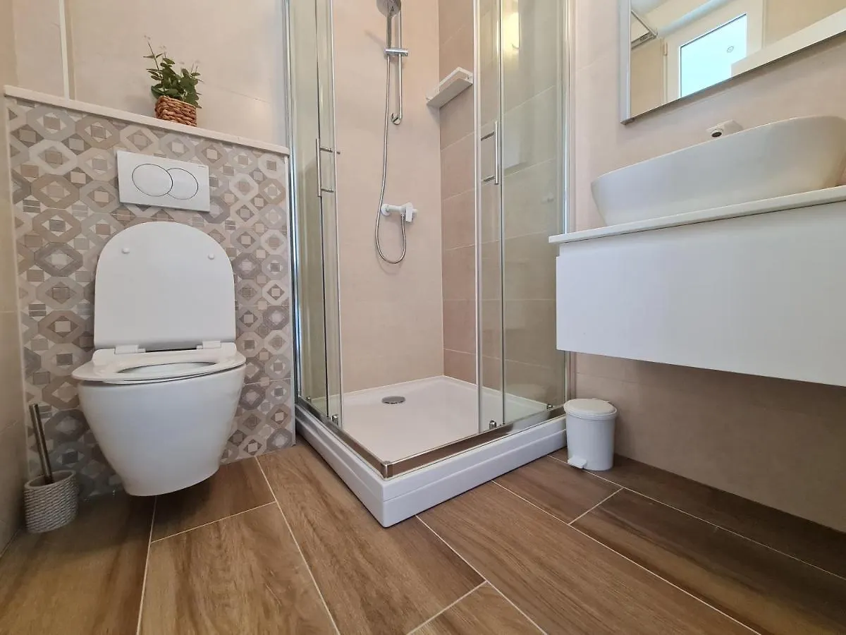 Apartments Tonka Trogir